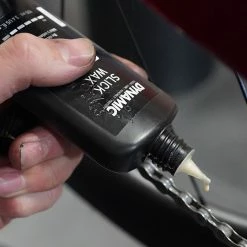 Dynamic Slick Wax Cire Pour Chaîne 9 Dynamic Slick Wax Cire Pour Chaîne -Magasin de nettoyants Ballistol DY 005 Dynamic Slick Wax 2099