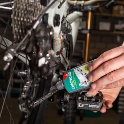 Motorex BIKE CLEANING KIT Kit D'entretien 10 Motorex BIKE CLEANING KIT Kit D'entretien -Magasin de nettoyants Ballistol Motorex Bike Cleaning Kit 305071 d