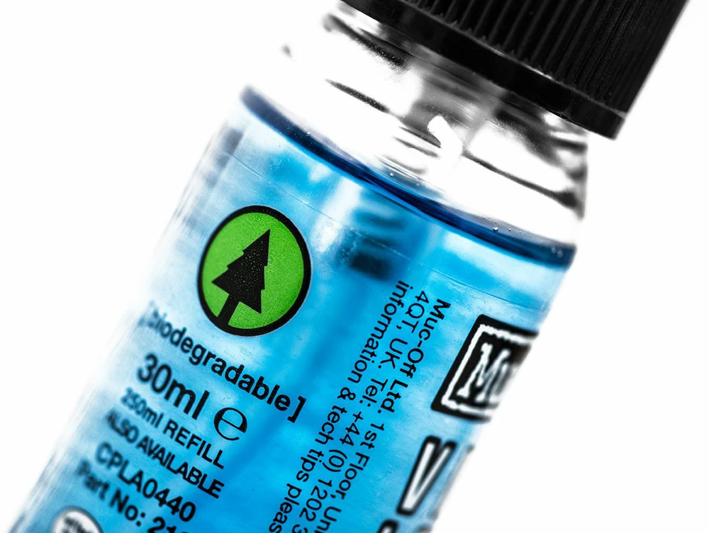 Muc-Off Helmet Visor & Goggle Cleaner 32ml 2 Muc-Off Helmet Visor & Goggle Cleaner 32ml – Image 2