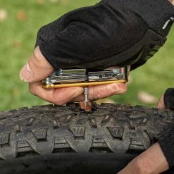 Topeak Tubi 11 Tubeless-Multitool -Magasin de nettoyants Ballistol Topeak Tubi 11 20082651 04